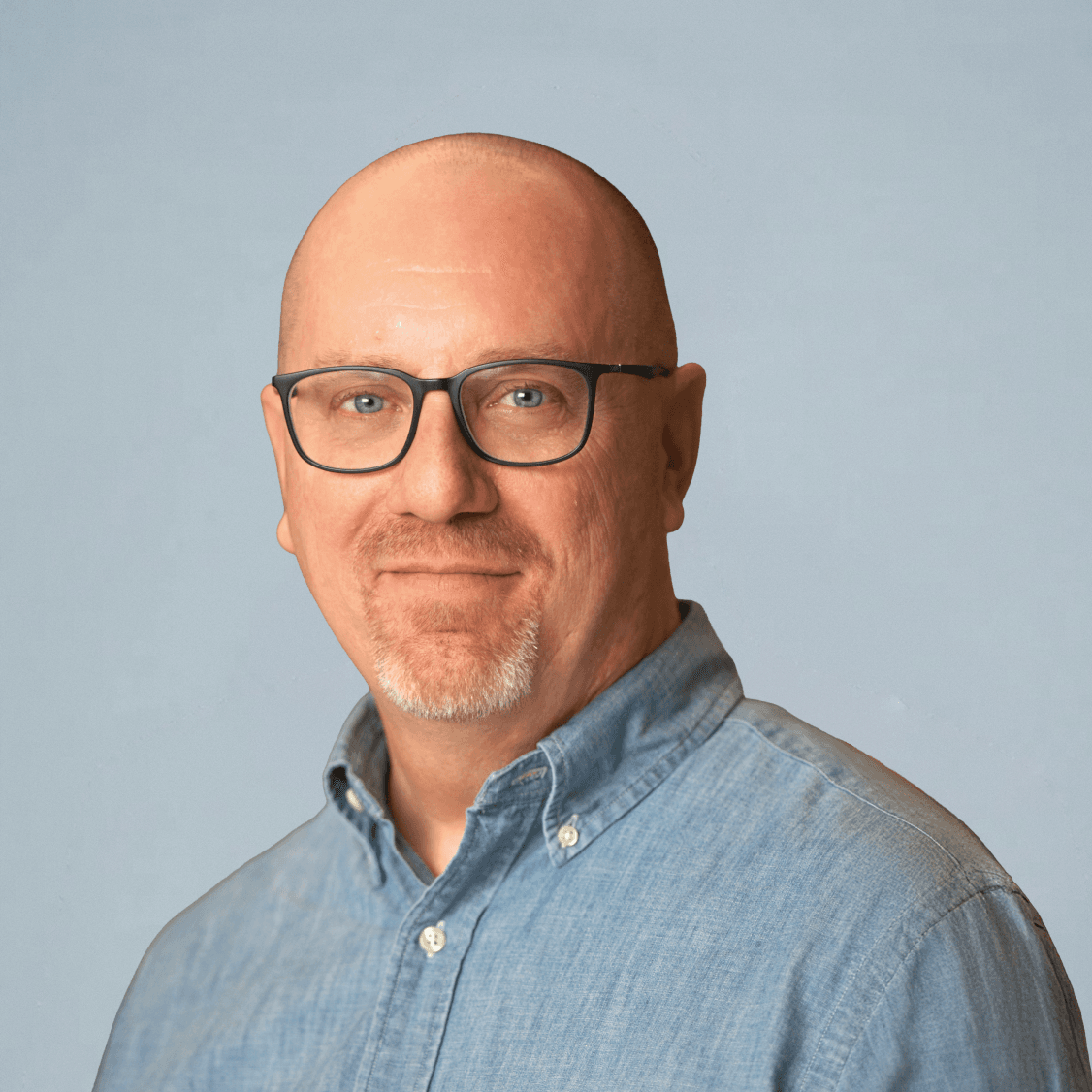 professional headshot image for Douglas Hollinger