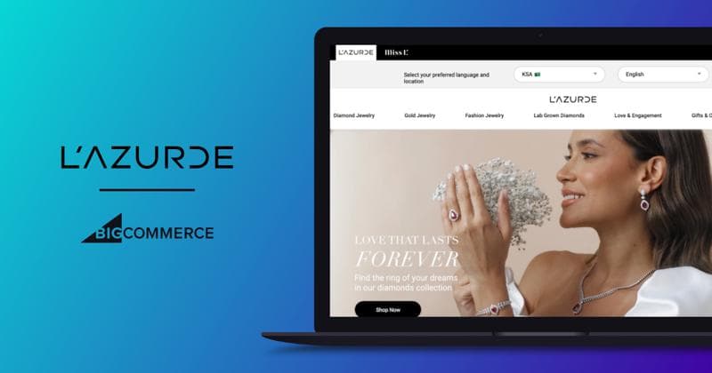 Die Schmuck-Website L'AZURDE wird auf dem Laptop-Bildschirm mit Werbung für die Diamantenkollektion und dem BigCommerce-Logo auf blauem Verlaufshintergrund angezeigt.